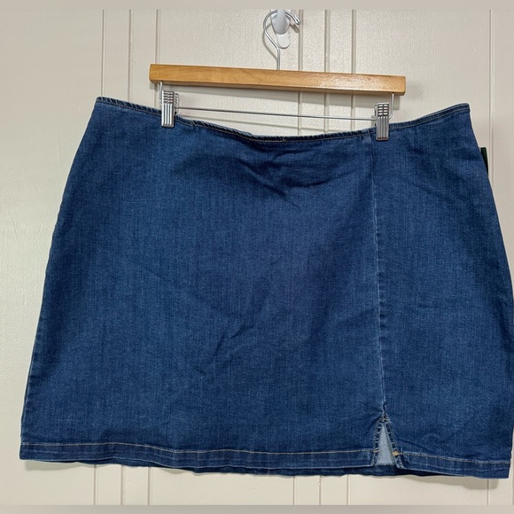 Wild Fable Notch Front Seamed Denim Mini Skirt NEW! - Picture 5 of 11